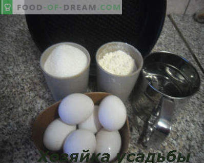 Biskuitkuchen, klassisches Rezept mit Foto, 6 Eier, 4 Eier, mit saurer Sahne, im Ofen, Multikocher