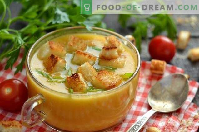 Hühnercremesuppe mit Croutons