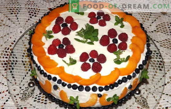 Sauerrahmkuchen mit Früchten - das Glück eines süßen Zahnes! Rezepte smetannyh Kuchen mit Früchten: Keks, Gelee, ohne zu backen