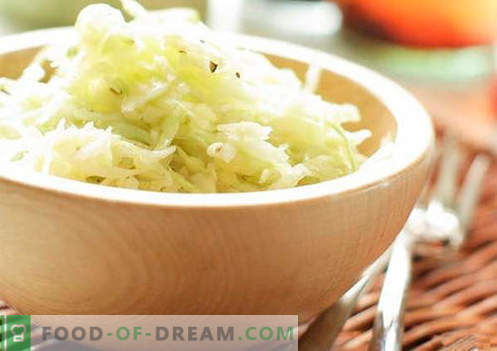 Krautsalat mit Essig - eine Auswahl der besten Rezepte. Korrekter Kohlsalat mit Essig kochen.