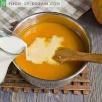 Zupa dyniowa ze śmietaną i krakersami