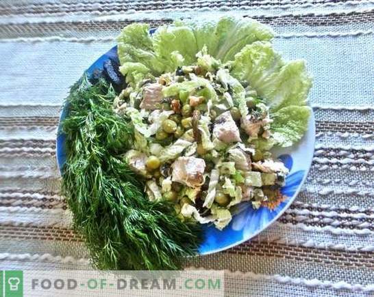 Salat mit der Brust: ein Rezept mit Fotos. Schritt für Schritt Beschreibung eines erstaunlichen Salats mit Brust, Pflaumen, Käse und Chinakohl