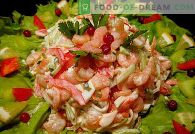 Salat mit Garnelen und Tintenfisch - bewährte Kochrezepte. Wie man einen Salat mit Garnelen und Tintenfisch zubereitet.