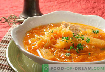 Suppe aus frischem und Sauerkraut. Wie man richtig und lecker sauer, grüne, magere Suppe in einem langsamen Kocher kocht.