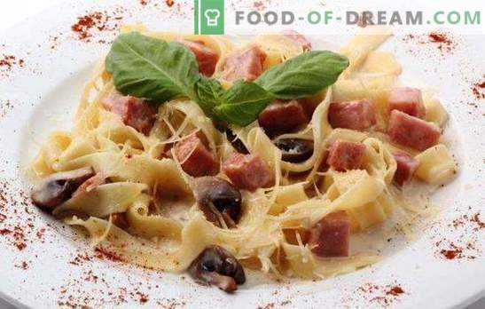 Fettuccine mit Schinken - Nudeln auf Italienisch! Verschiedene Zubereitungsarten von Fettuccine mit Schinken und Käse, Champignons und Tomaten